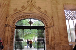 La Lonja-puerta del patio 