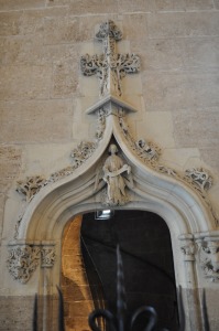 La Lonja-puerta hacia la escalera de caracol 