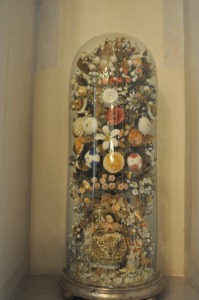 Palacio del Marqu�s de Dos Aguas-urna floral con ni�o 