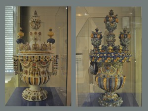 Palacio del Marqu�s de Dos Aguas-dos jarrones preciosos 