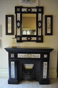 Palacio del Marqu�s de Dos Aguas-chimenea y espejo 