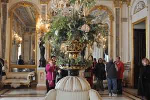 Palacio del Marqu�s de Dos Aguas-el grupo no est� por bailar 