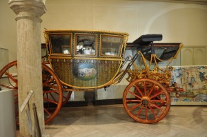 Palacio del Marqu�s de Dos Aguas-esta carroza tampoco es nuestra 