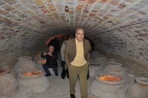 Mula-Rafa e Isidro en la bodega 