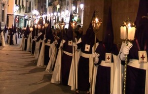 Procesin a su paso por la Plaza de Santo Domingo  