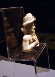 antedicha divinidad, de lado 