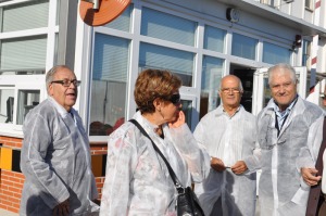 Con trajes de visita 