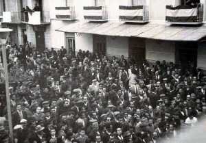Manifestaci�n celebrada el 14-1-1962 en la Plaza del Ayuntamiento.