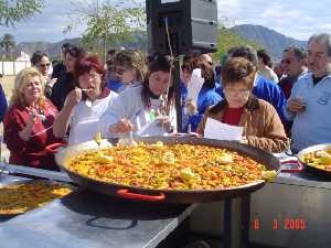 !QU� BUENA PINTA TIENE!-Moros y Cristianos-Convivencia festera marzo 2005