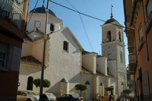 Vista lateral de la Iglesia Parroquial de San Juan