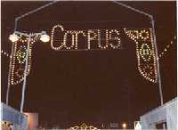 Luces que recuerdan la festividad del Patron de la localidad 