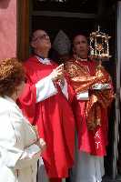 Lignum Crucis saliendo de la Casa del Cura 