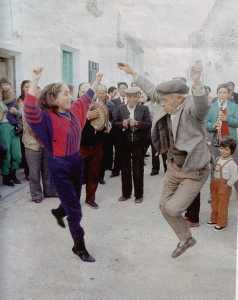 Virtuosismo en los bailes de 1985 [Folclore_Bailes Populares] 