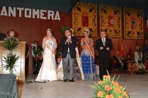 Pregn de Moros y Cristianos con las Reinas de las fiestas 