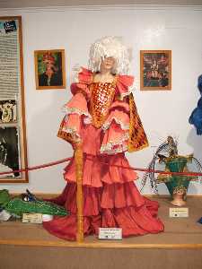 Primer premioo Trajes de Papel 2001 