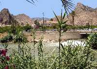 Paso del Rio Segura,al fondo Casa de la Cultura-Ojos