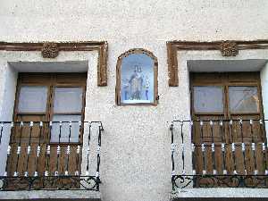Fachada con imagen 
