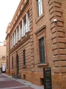  Fachada del Museo de Bellas Artes de Murcia
