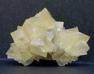 Cristales rombodricos de calcita de Atamara (Cartagena) [Minerales]