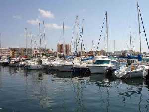 Embarcaciones en el puerto de Lo Pagn (S. Pedro) 