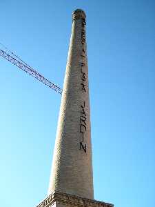 Vista de la Chimenea[Chimenea de Cermicas Torres Lorca]