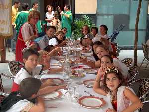 Los ni�os van a comer