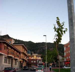 Entrada al pueblo de Algezares en fiestas