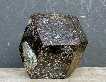 Granate con hbito rombododecaedro