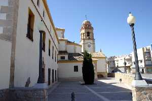 Plaza de la entrada al comvento de la Virgen de las Huertas