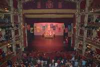 Presentaci�n Abanderadas 2007 en el Teatro Romea