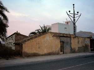 Antigua construccin junto a venta El Ventorrillo 