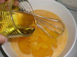 3.- Aadiendo el aceite 